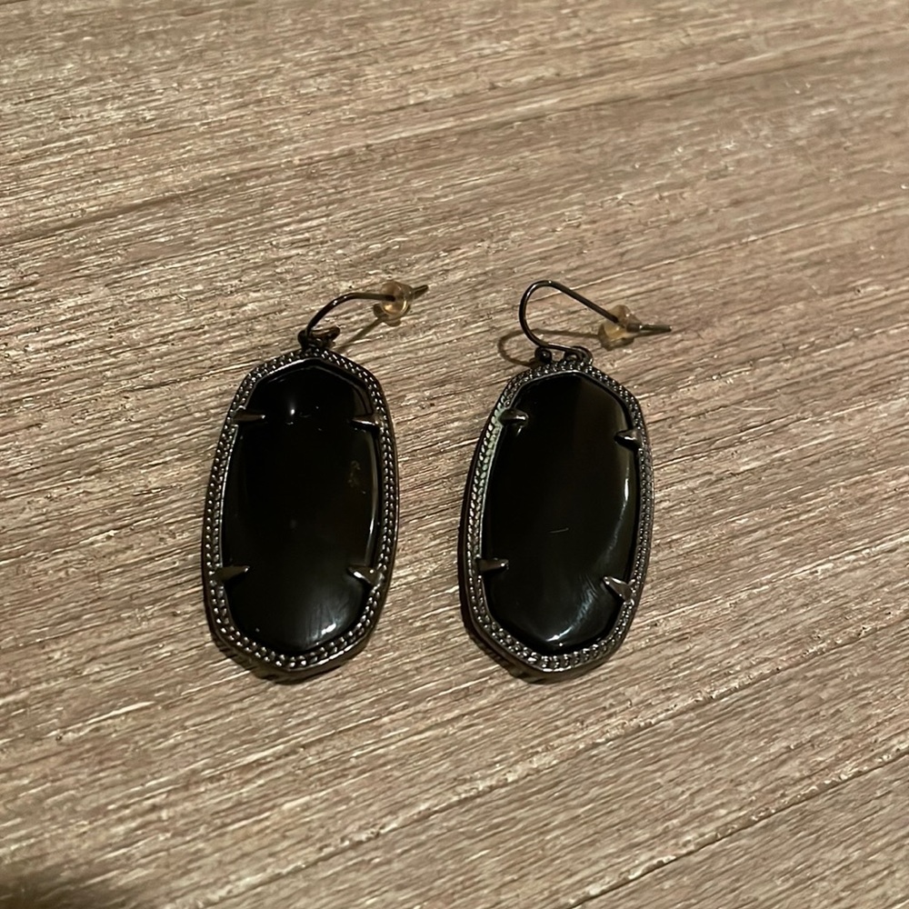 Kendra Scott Ellie earrings